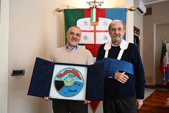 Sanremo 2025 il premio della Serata Cover realizzato da un “Artigiano in Liguria”